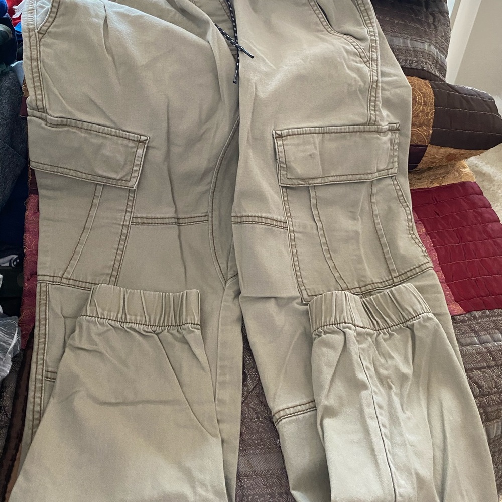 George men 32-34 tan cargo type joggers